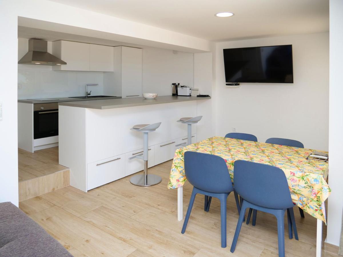 Apartmani Smilja Primošten Zewnętrze zdjęcie