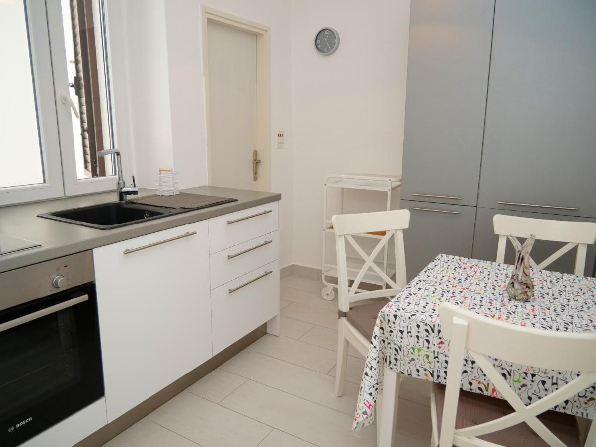 Apartmani Smilja Primošten Zewnętrze zdjęcie